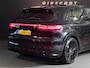 Porsche Cayenne 3.0 E-Hybrid Sport Design/Sport Chrono/Pano/Softclose/Memory/Alcantara Dak/Bose/Stuurverwarming/22"
