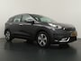 Kia Niro Hybrid 1.6 GDi First Edition Navigatie - Achteruitrijcamera - Climate Control - Parkeersensoren - Trekhaak - Virena zekerheidspakket € 895,-