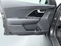 Kia Niro Hybrid 1.6 GDi First Edition Navigatie - Achteruitrijcamera - Climate Control - Parkeersensoren - Trekhaak - Virena zekerheidspakket € 895,-