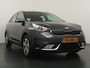 Kia Niro Hybrid 1.6 GDi First Edition Navigatie - Achteruitrijcamera - Climate Control - Parkeersensoren - Trekhaak - Virena zekerheidspakket € 895,-