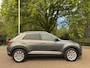 Volkswagen T-Roc 1.5 TSI Sport 150PK DSG | Camera | Digidash | Keyless | Led | Adaptive | Trekhaak |