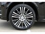 Volvo XC90 T8 Twin Engine AWD Inscription Adaptieve Cruise Control met Pilot Assist | Harman Kardon audiosysteem | Elektrisch bedienbaar panoramisch schuif/-kanteldak | Elektrische voorstoelen met geheugen | Verwarmbare voorstoelen + stuurwiel | Park Assist voor + achter | 4-Zone Climate Control | Head-Up Display | 22'' Lichtmetalen wielen |