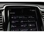 Volvo XC90 T8 Twin Engine AWD Inscription Adaptieve Cruise Control met Pilot Assist | Harman Kardon audiosysteem | Elektrisch bedienbaar panoramisch schuif/-kanteldak | Elektrische voorstoelen met geheugen | Verwarmbare voorstoelen + stuurwiel | Park Assist voor + achter | 4-Zone Climate Control | Head-Up Display | 22'' Lichtmetalen wielen |