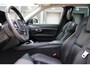 Volvo XC90 T8 Twin Engine AWD Inscription Adaptieve Cruise Control met Pilot Assist | Harman Kardon audiosysteem | Elektrisch bedienbaar panoramisch schuif/-kanteldak | Elektrische voorstoelen met geheugen | Verwarmbare voorstoelen + stuurwiel | Park Assist voor + achter | 4-Zone Climate Control | Head-Up Display | 22'' Lichtmetalen wielen |