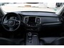 Volvo XC90 T8 Twin Engine AWD Inscription Adaptieve Cruise Control met Pilot Assist | Harman Kardon audiosysteem | Elektrisch bedienbaar panoramisch schuif/-kanteldak | Elektrische voorstoelen met geheugen | Verwarmbare voorstoelen + stuurwiel | Park Assist voor + achter | 4-Zone Climate Control | Head-Up Display | 22'' Lichtmetalen wielen |