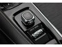 Volvo XC90 T8 Twin Engine AWD Inscription Adaptieve Cruise Control met Pilot Assist | Harman Kardon audiosysteem | Elektrisch bedienbaar panoramisch schuif/-kanteldak | Elektrische voorstoelen met geheugen | Verwarmbare voorstoelen + stuurwiel | Park Assist voor + achter | 4-Zone Climate Control | Head-Up Display | 22'' Lichtmetalen wielen |