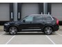 Volvo XC90 T8 Twin Engine AWD Inscription Adaptieve Cruise Control met Pilot Assist | Harman Kardon audiosysteem | Elektrisch bedienbaar panoramisch schuif/-kanteldak | Elektrische voorstoelen met geheugen | Verwarmbare voorstoelen + stuurwiel | Park Assist voor + achter | 4-Zone Climate Control | Head-Up Display | 22'' Lichtmetalen wielen |