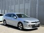 Volkswagen Passat Variant 1.5 eHybrid 204PK Business / Zwenkbare Trekhaak / Stuur + Stoelverwarming / Achteruitrijcamera / Head-Up Display / LED P4