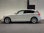 BMW 1-Serie 118i Corporate Lease Executive (CRUISE, NAVI, STOELVERWARMIING, PARKEERSENSOREN, GOED ONDERHOUDEN)