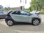 Toyota Aygo X PULSE BI-TONE LED APPLE/ANDROID CLIMA CAMERA 17'' LM-VELGEN PRIVACY GLASS AD-CRUISE NL-AUTO 1E-EIGENAAR