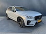 Volvo XC60 2.0 T6 Plug-in hybrid AWD Plus Black Edition | Harman/ Kardon | 360 Camera | Blind Spot | Panodak | Trekhaak wegkl. | Prijs Rijklaar!!
