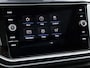 Volkswagen T-Roc 1.5 TSI 150pk DSG R-Line · Panoramadak · Camera · Navigatie · Stoelverwarming · 18'' Inch ·