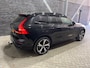 Volvo XC60 T6 Plug-in hybrid Plus Dark | Panoramadak | ACC | Trekhaak | Stoel+Stuurverwarming | 21 Inch | Camera