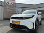 Toyota Urban Cruiser EXECUTIVE 61 KWH NIEUW & DIRECT LEVERBAAR!!! PANO-DAK STOEL/STUURVERW 360° CAMERA PARK-SENSOREN BLIND-SPOT NAVI APPLE/ANDROID