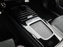 Mercedes-Benz A-klasse 250 e AMG Nightpakket Plug-In Hybride | Panoramadak | Burmester® | Sfeerverlichting | Keyless Go | CarPlay | Parkeerpakket met Camera | Inclusief 24 maanden Mercedes-Benz Certified garantie voor Europa.