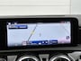 Mercedes-Benz A-klasse 250 e AMG Nightpakket Plug-In Hybride | Panoramadak | Burmester® | Sfeerverlichting | Keyless Go | CarPlay | Parkeerpakket met Camera | Inclusief 24 maanden Mercedes-Benz Certified garantie voor Europa.