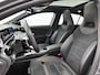 Mercedes-Benz A-klasse 250 e AMG Nightpakket Plug-In Hybride | Panoramadak | Burmester® | Sfeerverlichting | Keyless Go | CarPlay | Parkeerpakket met Camera | Inclusief 24 maanden Mercedes-Benz Certified garantie voor Europa.