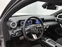 Mercedes-Benz A-klasse 250 e AMG Nightpakket Plug-In Hybride | Panoramadak | Burmester® | Sfeerverlichting | Keyless Go | CarPlay | Parkeerpakket met Camera | Inclusief 24 maanden Mercedes-Benz Certified garantie voor Europa.