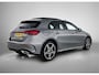 Mercedes-Benz A-klasse 250 e AMG Nightpakket Plug-In Hybride | Panoramadak | Burmester® | Sfeerverlichting | Keyless Go | CarPlay | Parkeerpakket met Camera | Inclusief 24 maanden Mercedes-Benz Certified garantie voor Europa.