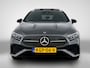 Mercedes-Benz A-klasse 250 e AMG Nightpakket Plug-In Hybride | Panoramadak | Burmester® | Sfeerverlichting | Keyless Go | CarPlay | Parkeerpakket met Camera | Inclusief 24 maanden Mercedes-Benz Certified garantie voor Europa.