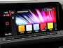 Volkswagen Golf 1.5 eTSI 130pk DSG R-Line · Apple/Android Car Play · Navigatie · P-Sensoren · Sfeerverlichting · Getint Glas · 17'' Inch · Garantie t/m 12-02-2028 of 100.000km