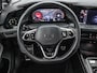 Volkswagen Golf 1.5 eTSI 130pk DSG R-Line · Apple/Android Car Play · Navigatie · P-Sensoren · Sfeerverlichting · Getint Glas · 17'' Inch · Garantie t/m 12-02-2028 of 100.000km