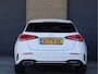 Mercedes-Benz A-klasse 180 AMG Line Automaat Stoelverwarming | 18" | CarPlay | Camera | Sportstoelen