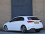 Mercedes-Benz A-klasse 180 AMG Line Automaat Stoelverwarming | 18" | CarPlay | Camera | Sportstoelen