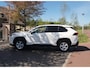 Toyota RAV4 2.5 Hybrid AWD Active | Camera | Trekhaak 1650 trek gewicht | Apple Carplay | Navi | Cruise Control | NL-Auto |