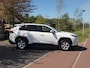 Toyota RAV4 2.5 Hybrid AWD Active | Camera | Trekhaak 1650 trek gewicht | Apple Carplay | Navi | Cruise Control | NL-Auto |