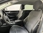 Volkswagen Passat Variant 1.5 eHybrid Business / AUTOMAAT/ TREKHAAK/ ACC/ PARK.SENSOREN V+A/ CAMERA/ STUUR+STOELVERWARM./ MASSAGE/ DODEHOEK/ HEAD-UP/ APP-CONNECT/ DIGITAL DASH/ DAB/ NAVI/ CLIMA/ LED/ 17'' LMV