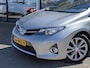 Toyota Auris 1.8 Hybrid Aspiration | Dealer OH | Afn. Trekhaak | All-season | Cruise Control | Navi | Bluetooth | Camera | Climate Control