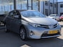 Toyota Auris 1.8 Hybrid Aspiration | Dealer OH | Afn. Trekhaak | All-season | Cruise Control | Navi | Bluetooth | Camera | Climate Control