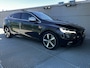 Volvo V40 1.5 T3 Polar+ Sport Automaat, Alarm, Panorama dak, Harman-Kardon Premium Audio, Trekhaak, Full led verlichting, Verwamde stoelen.