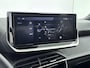 Peugeot 2008 SUV 1.2 145 pk Hybrid Allure | TOT 8 JAAR GARANTIE | Navigatie | 360 Camera | Adaptieve Cruise Control | 17"LMV | Dodehoekdetectie | CarPlay