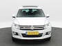 Volkswagen Tiguan 1.4 TSi R-Line Edition 125 Pk | Panoramadak | Trekhaak | Camera | Cruise Control | Climatronic | Navigatie | 18 Inch