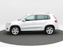Volkswagen Tiguan 1.4 TSi R-Line Edition 125 Pk | Panoramadak | Trekhaak | Camera | Cruise Control | Climatronic | Navigatie | 18 Inch