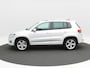 Volkswagen Tiguan 1.4 TSi R-Line Edition 125 Pk | Panoramadak | Trekhaak | Camera | Cruise Control | Climatronic | Navigatie | 18 Inch