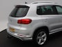 Volkswagen Tiguan 1.4 TSi R-Line Edition 125 Pk | Panoramadak | Trekhaak | Camera | Cruise Control | Climatronic | Navigatie | 18 Inch