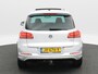 Volkswagen Tiguan 1.4 TSi R-Line Edition 125 Pk | Panoramadak | Trekhaak | Camera | Cruise Control | Climatronic | Navigatie | 18 Inch