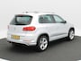Volkswagen Tiguan 1.4 TSi R-Line Edition 125 Pk | Panoramadak | Trekhaak | Camera | Cruise Control | Climatronic | Navigatie | 18 Inch