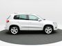 Volkswagen Tiguan 1.4 TSi R-Line Edition 125 Pk | Panoramadak | Trekhaak | Camera | Cruise Control | Climatronic | Navigatie | 18 Inch