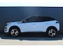 Peugeot e-2008 EV GT 54 kWh | Incl. 12 maanden garantie | SOH 97% | Warmtepomp | Achteruitrijcamera | Parkeersensoren | Apple carplay/Android auto | Cruise control | Climate control | Navigatie | Airco | Lichtmetalen velgen
