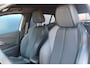 Peugeot e-2008 EV GT 54 kWh | Incl. 12 maanden garantie | SOH 97% | Warmtepomp | Achteruitrijcamera | Parkeersensoren | Apple carplay/Android auto | Cruise control | Climate control | Navigatie | Airco | Lichtmetalen velgen
