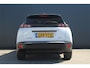 Peugeot e-2008 EV GT 54 kWh | Incl. 12 maanden garantie | SOH 97% | Warmtepomp | Achteruitrijcamera | Parkeersensoren | Apple carplay/Android auto | Cruise control | Climate control | Navigatie | Airco | Lichtmetalen velgen