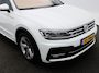 Volkswagen Tiguan 1.5 TSi 150 Pk Automaat Highline Business R | Trekhaak | Panoramadak | Stoelverwarming | Adaptive Cruise | Camera | CarPlay | Navigatie | 19 Inch
