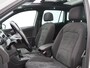 Volkswagen Tiguan 1.5 TSi 150 Pk Automaat Highline Business R | Trekhaak | Panoramadak | Stoelverwarming | Adaptive Cruise | Camera | CarPlay | Navigatie | 19 Inch