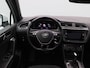 Volkswagen Tiguan 1.5 TSi 150 Pk Automaat Highline Business R | Trekhaak | Panoramadak | Stoelverwarming | Adaptive Cruise | Camera | CarPlay | Navigatie | 19 Inch