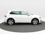 Volkswagen Tiguan 1.5 TSi 150 Pk Automaat Highline Business R | Trekhaak | Panoramadak | Stoelverwarming | Adaptive Cruise | Camera | CarPlay | Navigatie | 19 Inch