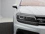 Volkswagen Tiguan 1.5 TSi 150 Pk Automaat Highline Business R | Trekhaak | Panoramadak | Stoelverwarming | Adaptive Cruise | Camera | CarPlay | Navigatie | 19 Inch
